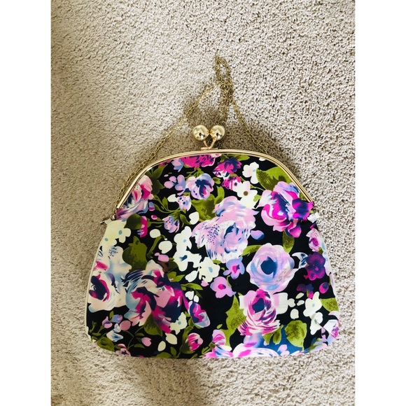 Flower printed clutch - Picture 3 of 4